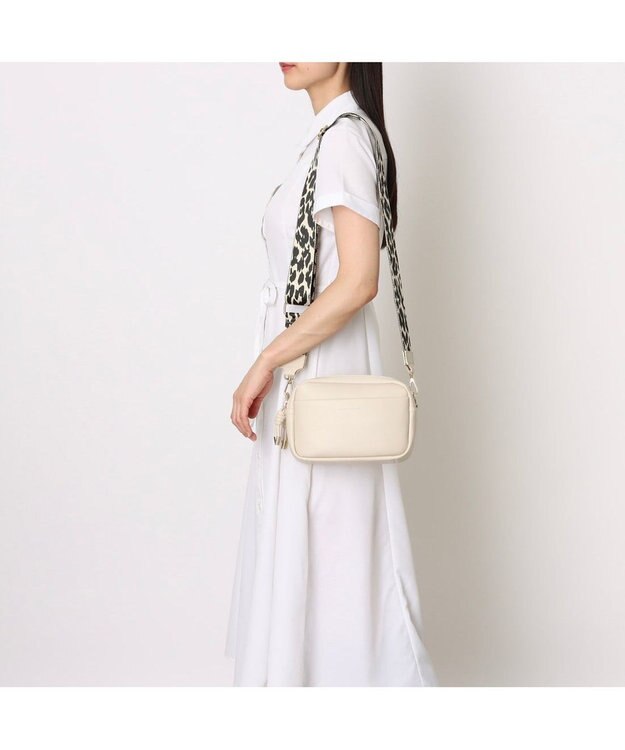 UNBILLION カシュカシュ cachecache / 2ショルダー付ボックスショルダー アイボリー