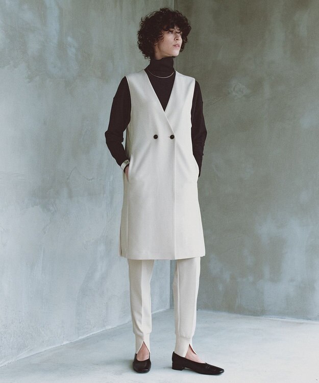 UNFILO 【ストレッチ/洗える】BEAUTY MOVE ダブルボタンジレ アイボリー