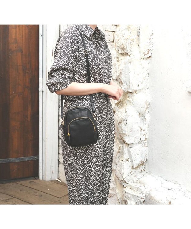 Regalo Felice 【本革 / お財布機能付き】ポシェット / REGALO BK(ブラック：ツヤあり)