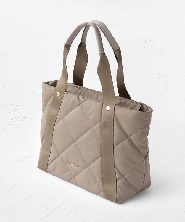 TOCCA 【撥水・A4サイズ対応】TRACE PAVE QUILT TOTE キルトバッグ ベージュ系
