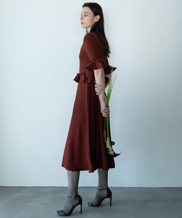 自由区 【カトリエムブーケ】Ruche フリルディテールニットドレス ボルドー