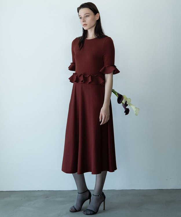 自由区 【カトリエムブーケ】Ruche フリルディテールニットドレス ボルドー