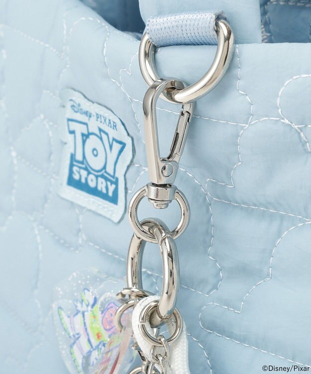 earth music&ecology 【予約】チャーム付キルティングショルダー/TOY STORY サックスブルー