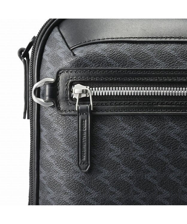 ZERO HALLIBURTON  ZH-モノグラム ショルダーバッグ 8L 670g 81522 ブラック