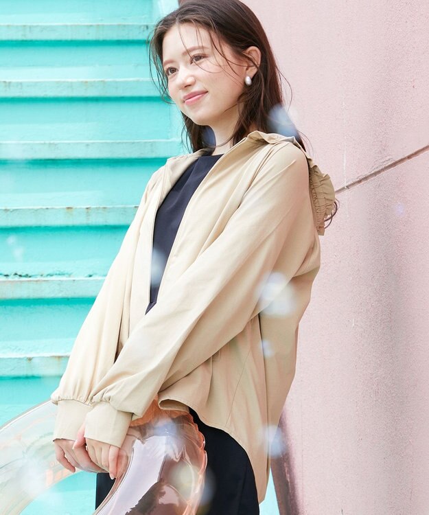 Feroux 【接触冷感・UVカット・吸水速乾】ラッシュガードフリル パーカー ベージュ系