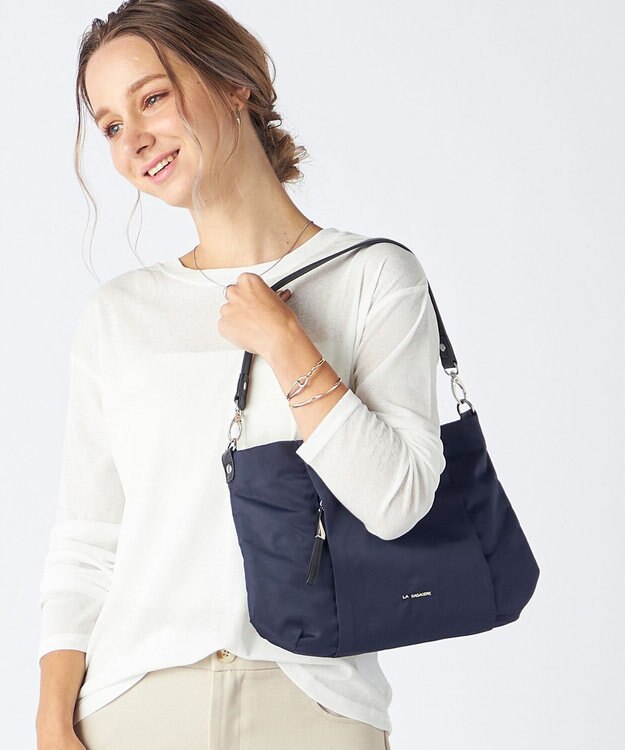LA BAGAGERIE 多収納ナイロン2WAYショルダー ネイビー
