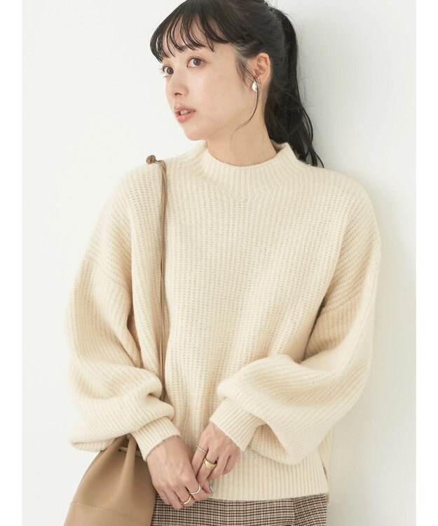 earth music&ecology ＦＬＵＦＦＹハイネックプルオーバー Ivory