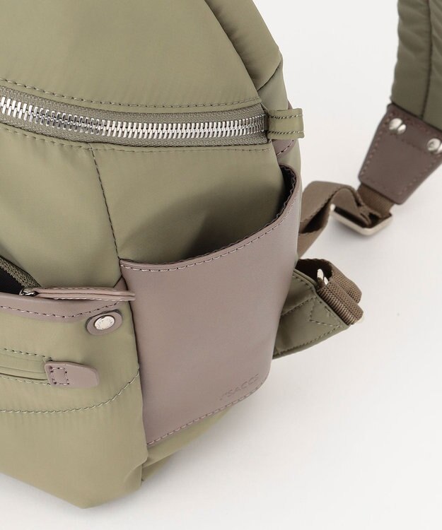 Y'SACCS 【ナイロンタフタ×リサイクルレザー】デイリーミニリュック カーキ