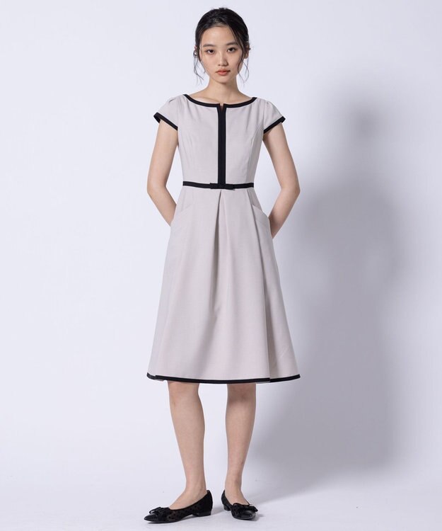 TOCCA 【接触冷感・吸水速乾・洗える】RIBBON'S CROSSROAD ドレス ベージュ系