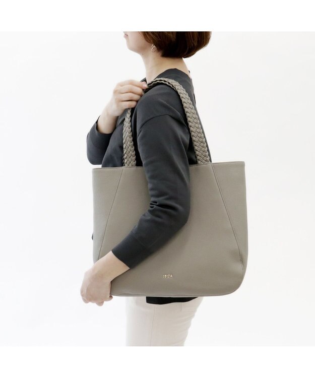 IBIZA アトラクティーボ　セミショルダーバッグ トープ