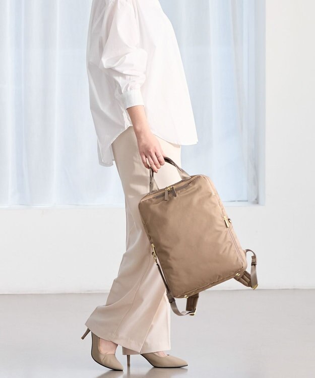 ACE BAGS & LUGGAGE ace. フィッテム レディースビジネスリュック A4 13.3インチPC 68681 エース ベージュ