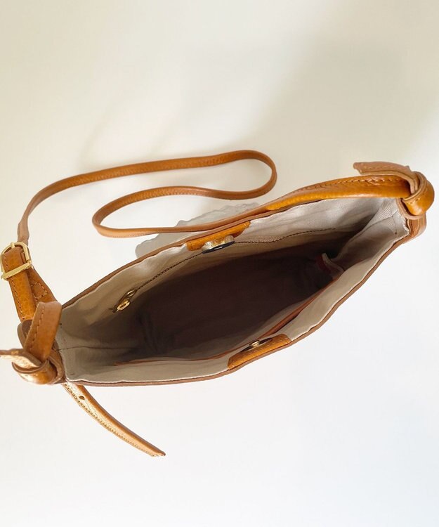 Hekhèr Le Style de Vie 新色追加【日本製】シュリンクレザー ショルダーバッグ キャメル