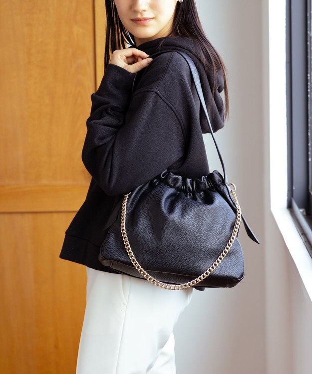 組曲 ギャザーワンショルダーハンドバッグ ブラック系