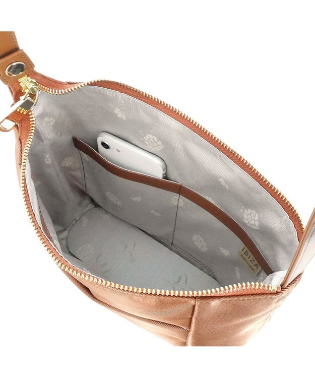 IBIZA コモド　オペラナイロン/牛革　ショルダーバッグ 普通茶