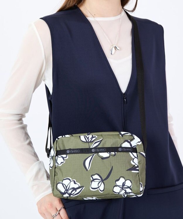 LeSportsac DANIELLA CROSSBODY/オリーブフローラルシルエット オリーブフローラルシルエット