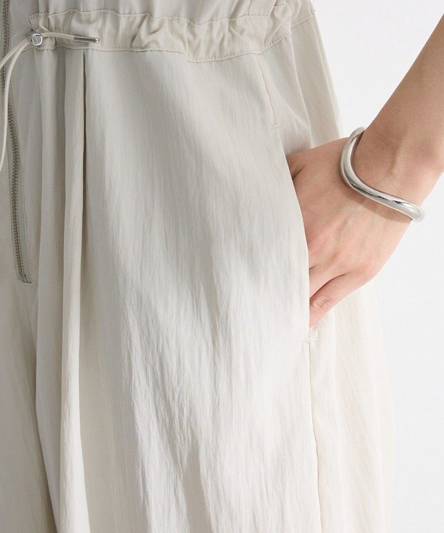 Green Parks ＺＩＰ付きドロストコクーンサロペット Ecru