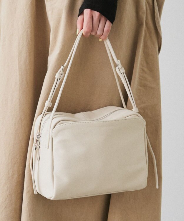 russet kuubo ボックストートバッグ(CE-1633) Ivory