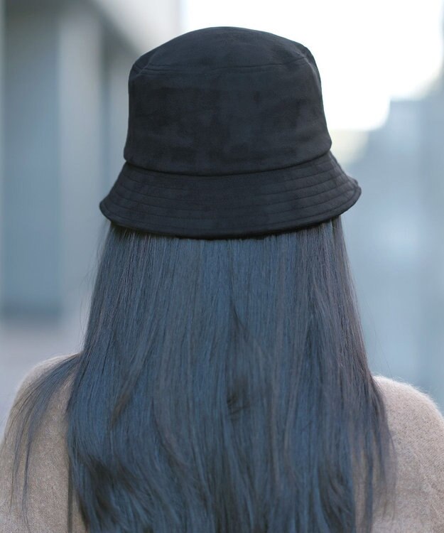 ATRENA リトルブラッシュ スエード調バケット ブラック