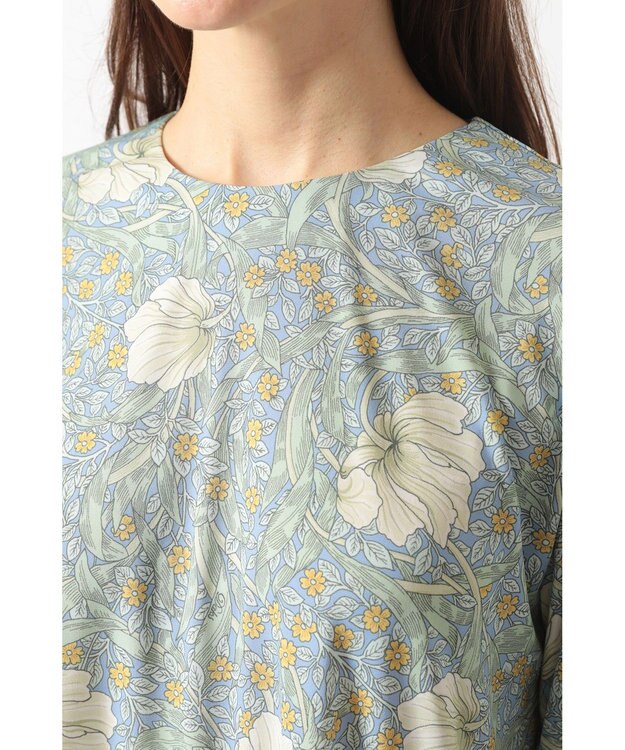 DAKS ボタニカルプリント七分袖プルオーバー ライトブルー