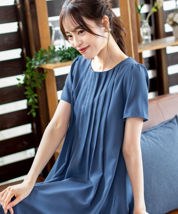 Tiaclasse 【洗える】スタイルアップも叶うピンタックワンピース ブルー
