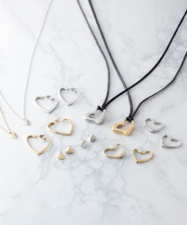 23区 【WEB限定】ハートピアス ゴールド系