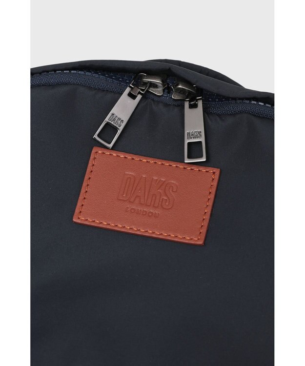 DAKS 軽量ナイロン×レザー ハウスチェックディテール PC収納バックパック ネイビー