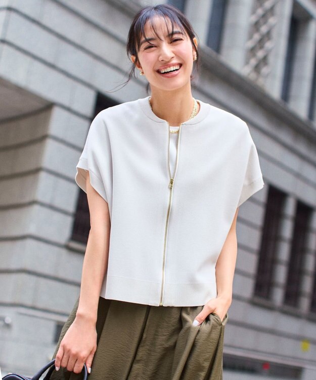 UNFILO L スゴ機能美ニット スリーブレスブルゾン グレージュ
