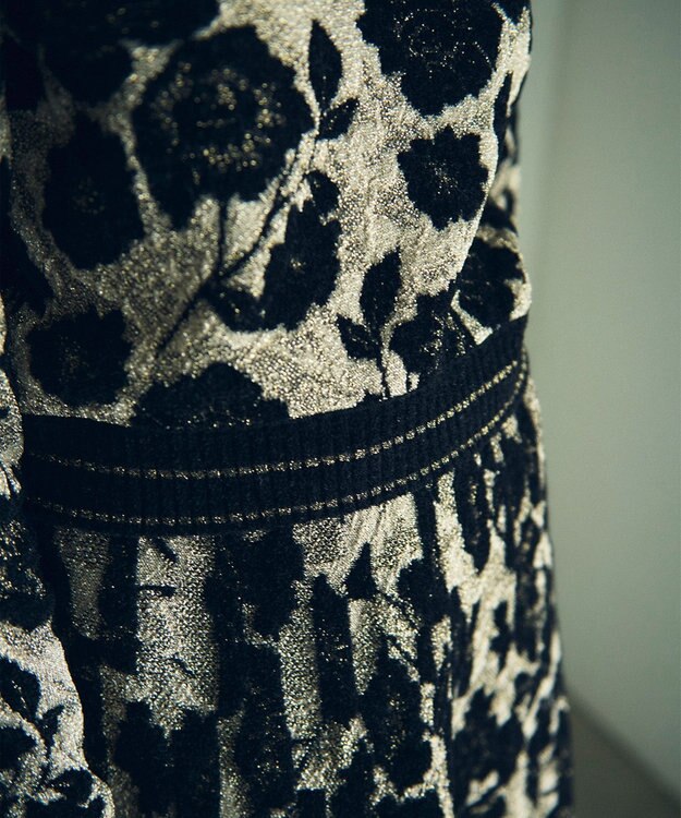 GRACE CONTINENTAL フローラルラメニットトップ ブラック