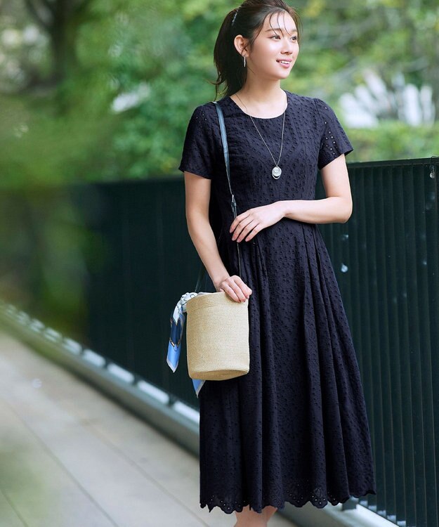 Tiaclasse 【洗える】パンチングレーススカラップワンピース ネイビー