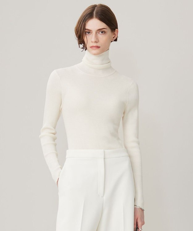 ICB 【CLASSY.1月号掲載・新色追加・洗える】エクストラファインメリノ タートルネックプルオーバー オフホワイト系