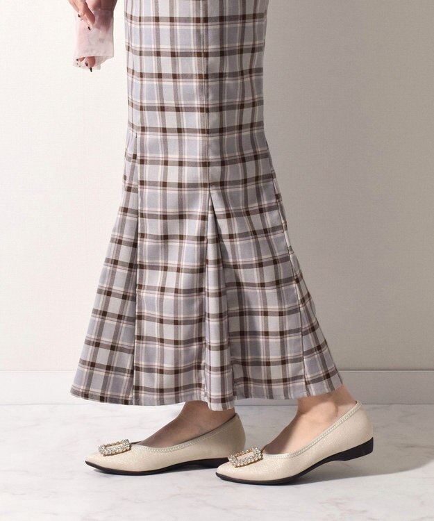 Bridget Birkin ＜2E＞【Bridget Birkin Walk】ビジューモチーフポインテッドパンプス ベージュ雑材