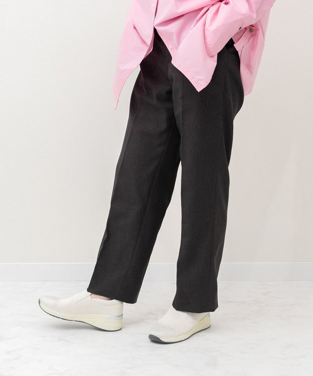 Bridget Birkin 【Round About】ラインストーンアクセントスリッポンスニーカー アイボリー