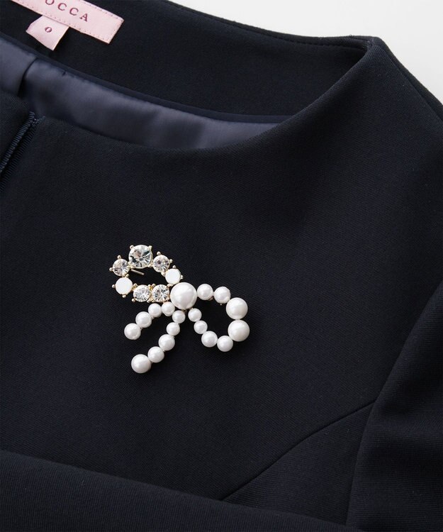 TOCCA RIBBON BROOCH NECKLACE ブローチネックレス ゴールド系