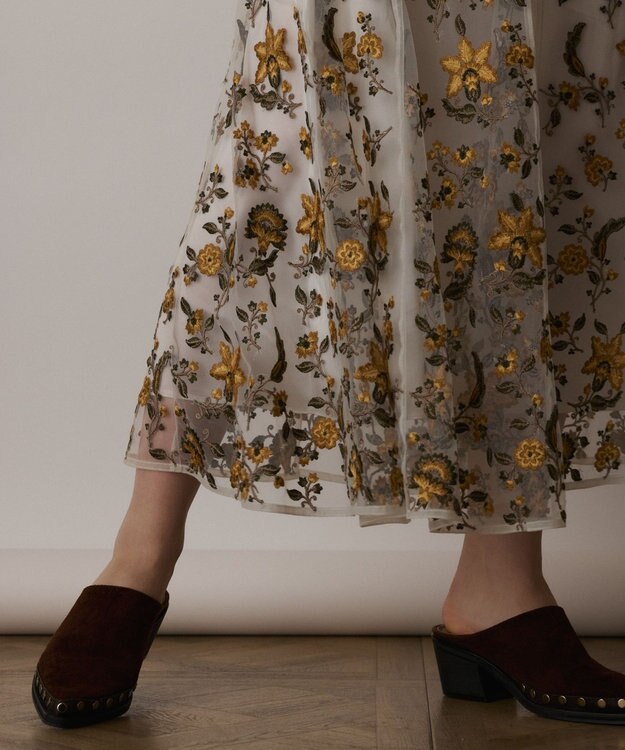 GRACE CONTINENTAL サラサ刺繍チュールスカート ホワイト