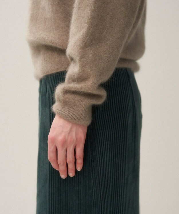 ATON ROYAL CASHMERE FUR | Ｖネックセーター TOP BEIGE
