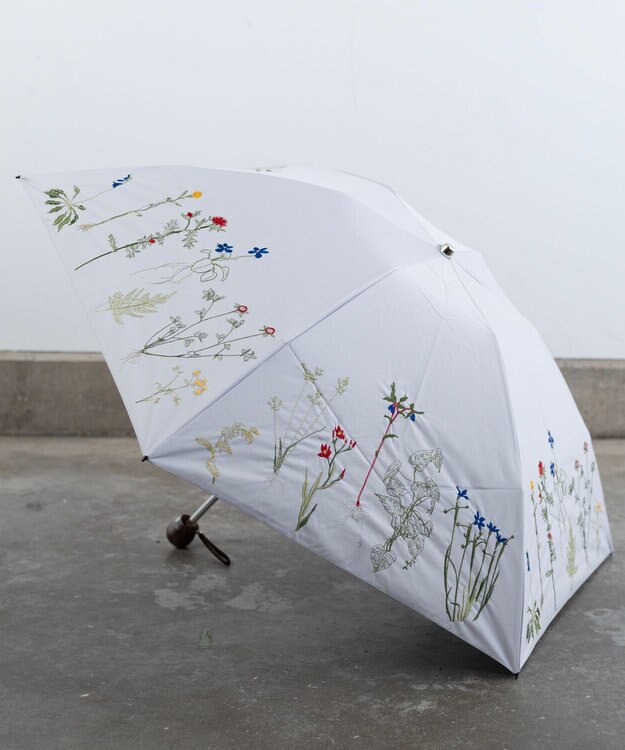 AND WOOL 〈一級遮光生地・晴雨兼用〉ボタニカル刺繍の日傘 （折りたたみ傘タイプ）