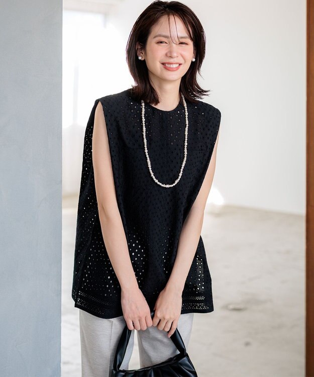 組曲 【先行予約・WEB限定】エンブロイダリーレースノースリーブ ブラウス ブラック系