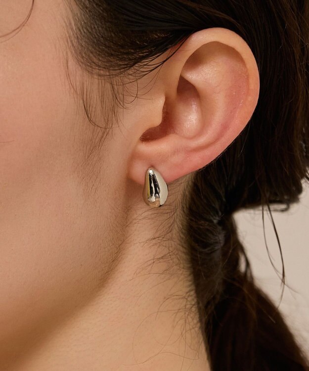 Phoebe 〈金属アレルギー対応〉パフメタルピアス　シルバー/ニッケルフリー シルバー