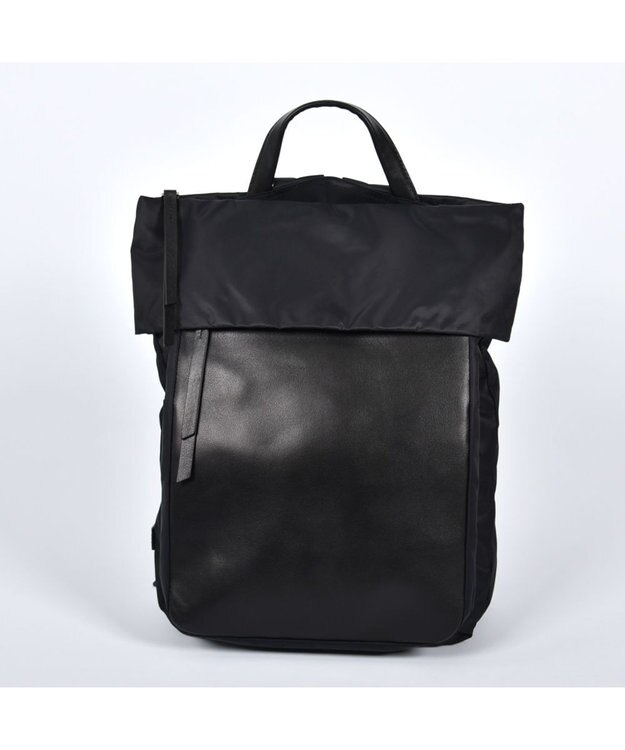 Y'SACCS リサイクルナイロン×カウレザー ラップリュック ブラック