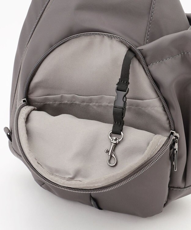 Y'SACCS 【Y’SACCS vous et】フロントファスナークロスボディバッグ グレー