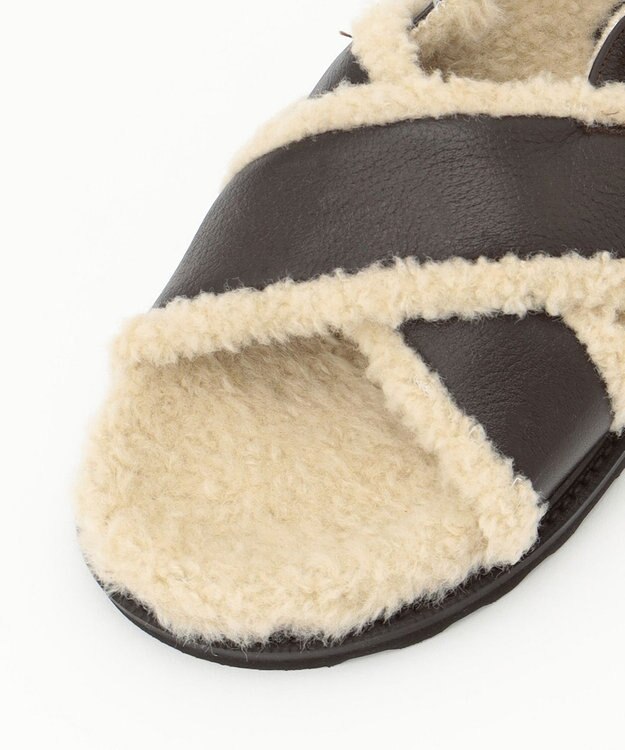 23区 CAMINANDO クロスストラップ ボア サンダル ダークブラウン系