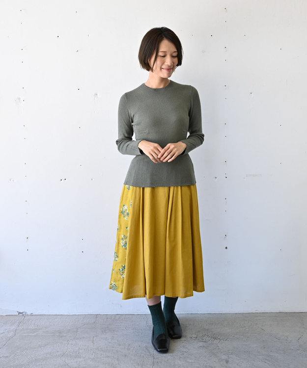 muuc 〈コットン×リネン〉〈高品質なドライタッチ生地〉〈遠州織物の工場で織られた上質な生地〉野小花刺繍 ウエスト後ろゴムあり 裏地あり ギャザースカート イエロー