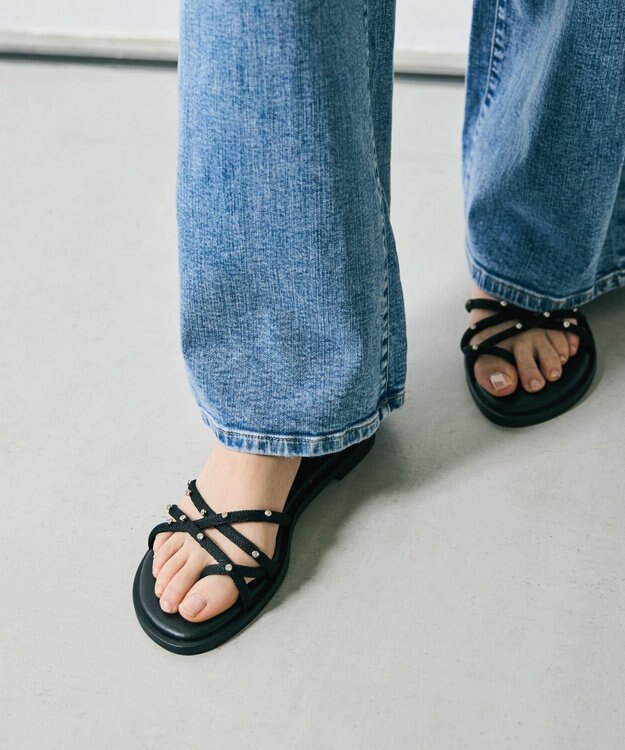 steppi ビジュー トング サンダル ブラック