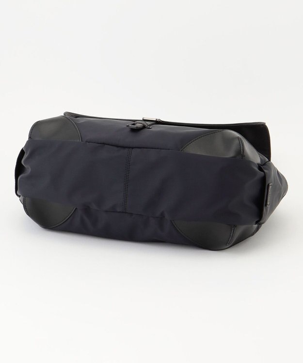 Y'SACCS ミリタリーフラップショルダー　Mサイズ ブラック