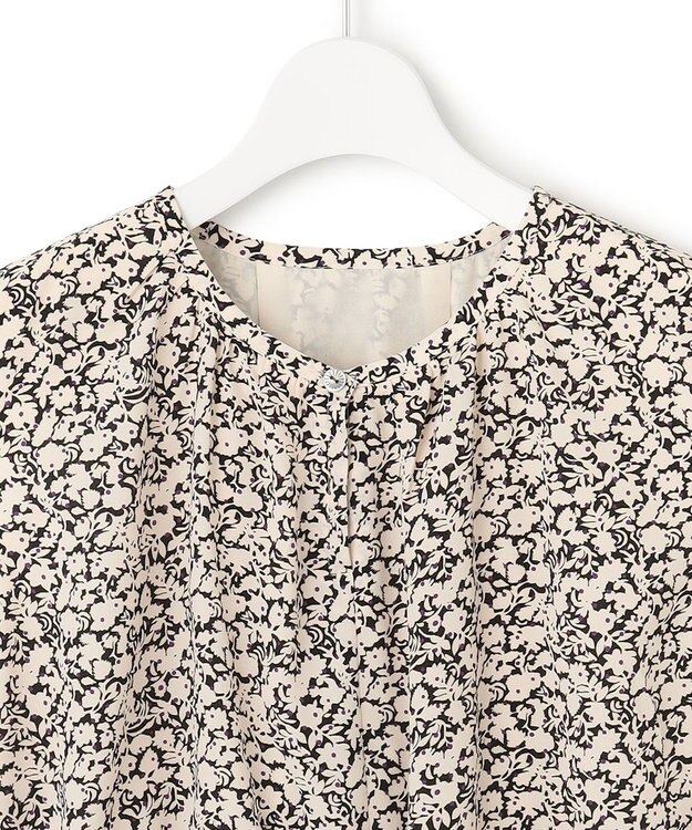 23区 【SLOW/洗える】アンティークフラワープリント ワンピース アイボリー系1