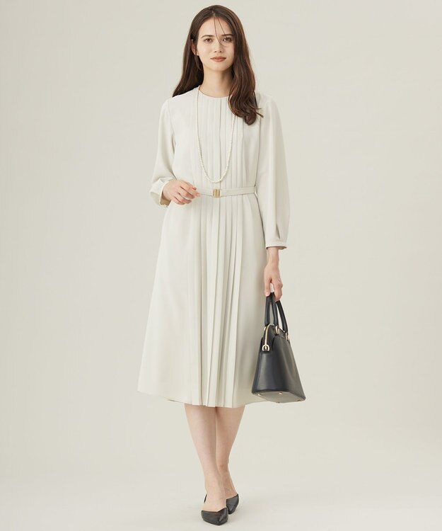 自由区 L 【19号サイズまで展開】ライトサテン ワンピース ベージュ