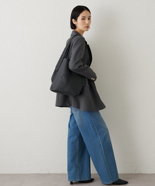 IACUCCI ルオータ ワンハンドルトート ALCE ブラック