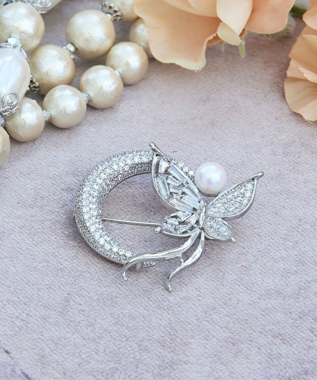 Tiaclasse バタフライモチーフブローチ シルバー