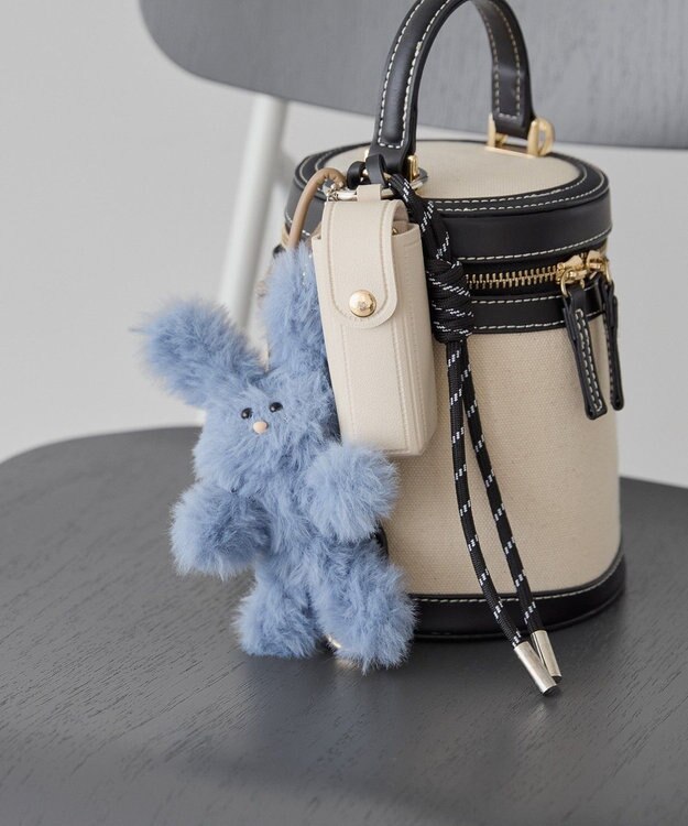 AMERICAN HOLIC マルチケース ウサギチャーム Blue