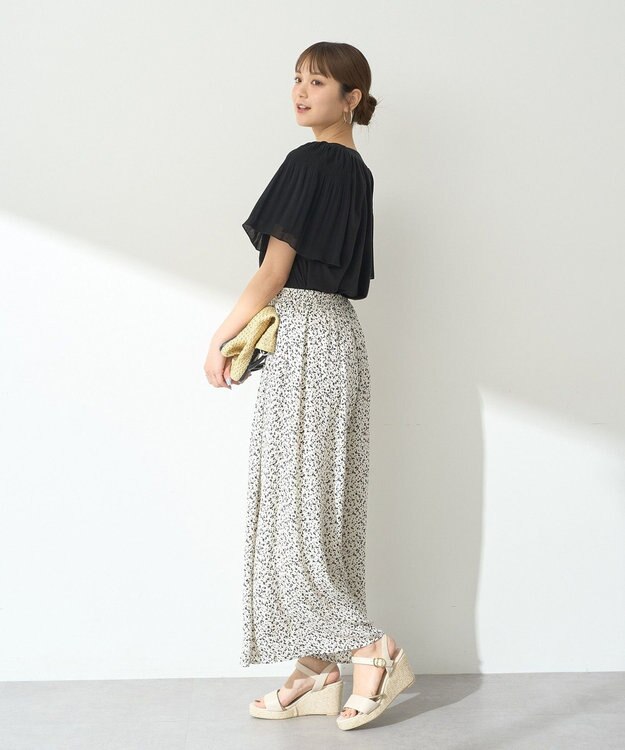 earth music&ecology マジョリカフレアスリーブスクエアプルオーバー Ivory